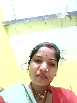 Snapshot of Bhuvi_Bedi chatting on January 31, 7:39 am Bhuvi Bedi online show from January 31, 7:39 am