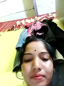 Snapshot of Bhuvi_Bedi chatting on January 31, 2:17 pm Bhuvi Bedi online show from January 31, 2:17 pm