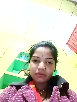 Snapshot of Bhuvi_Bedi chatting on February 1, 6:40 pm Bhuvi Bedi online show from February 1, 6:40 pm