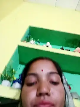 Snapshot of Bhuvi_Bedi chatting on February 4, 6:36 am Bhuvi Bedi online show from February 4, 6:36 am