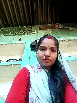 Snapshot of Bhuvi_Bedi chatting on February 6, 8:29 am Bhuvi Bedi online show from February 6, 8:29 am