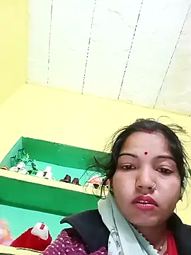 Snapshot of Bhuvi_Bedi chatting on February 6, 11:15 pm Bhuvi Bedi online show from February 6, 11:15 pm