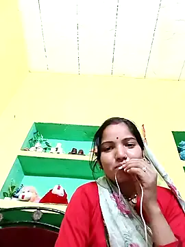 Snapshot of Bhuvi_Bedi chatting on February 8, 12:28 pm Bhuvi Bedi online show from February 8, 12:28 pm