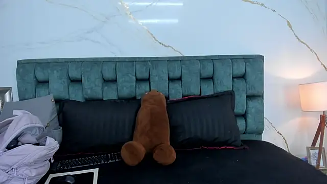 Snapshot of fierygroup chatting on November 13, 11:58 pm fierygroup online show from November 13, 11:58 pm