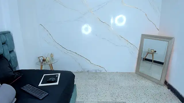 Snapshot of fierygroup chatting on December 16, 12:26 am fierygroup online show from December 16, 12:26 am