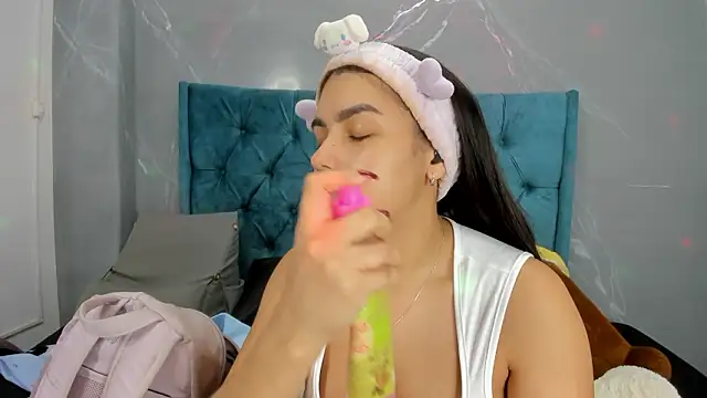 Snapshot of fierygroup chatting on February 4, 12:16 am fierygroup online show from February 4, 12:16 am