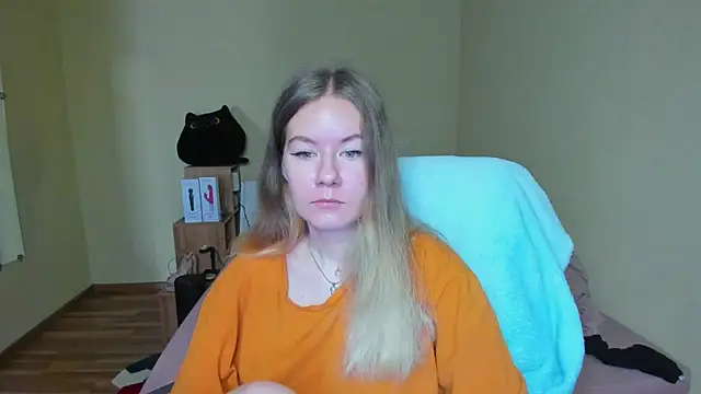 EmilyPaw online show from March 13, 7:20 am