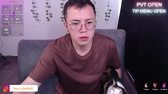 Tina 4 Charlie online show from June 2, 1:02 pm