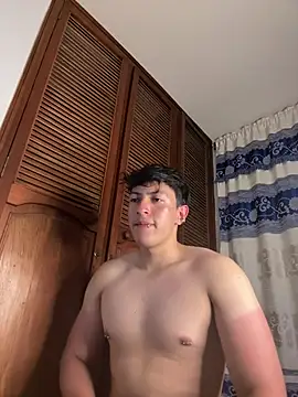 Snapshot of Amon__ashford chatting on February 12, 3:18 am Amon ashford online show from February 12, 3:18 am