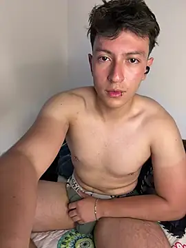 Snapshot of Amon__ashford chatting on February 19, 3:39 am Amon ashford online show from February 19, 3:39 am