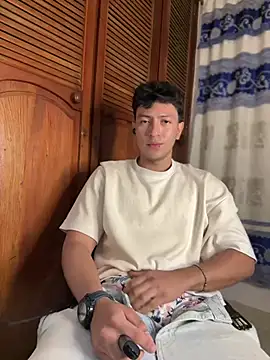 Snapshot of Amon__ashford chatting on February 27, 12:10 am Amon ashford online show from February 27, 12:10 am