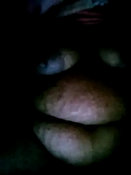 Snapshot of SexyRiyaaa chatting on March 1, 5:37 pm SexyRiyaaa online show from March 1, 5:37 pm