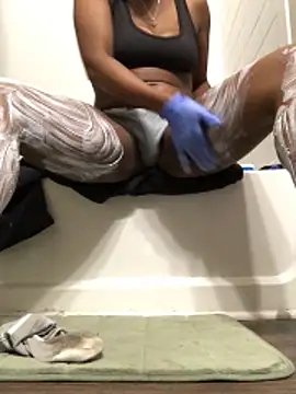 theprettysoles online show from May 26, 12:17 am