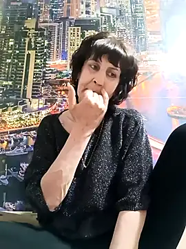 Snapshot of Laura_Kiss chatting on April 15, 2:57 pm Laura Kiss online show from April 15, 2:57 pm