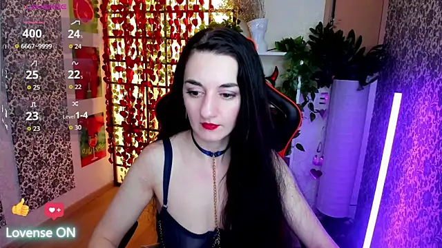 Snapshot of JessicaAlfo chatting on February 24, 2:20 am JessicaAlfo online show from February 24, 2:20 am