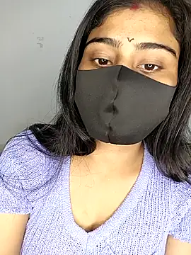 Love-N online show from March 13, 7:20 pm