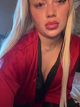 Snapshot of blissdimicco chatting on February 22, 4:09 pm blissdimicco online show from February 22, 4:09 pm