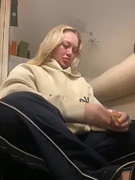 Snapshot of blissdimicco chatting on November 20, 1:33 pm blissdimicco online show from November 20, 1:33 pm