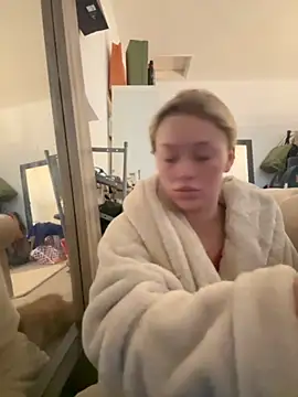 Snapshot of blissdimicco chatting on November 25, 11:10 am blissdimicco online show from November 25, 11:10 am