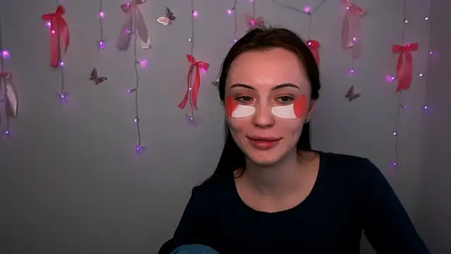 Snapshot of Nikonara_Love chatting on February 23, 1:19 pm Nikonara Love online show from February 23, 1:19 pm