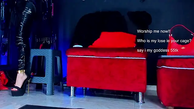 KaramStone online show from December 15, 8:02 pm