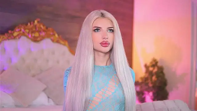 Juicy Jessye online show from March 14, 7:55 pm