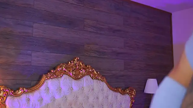 Juicy Jessye online show from September 18, 7:49 pm