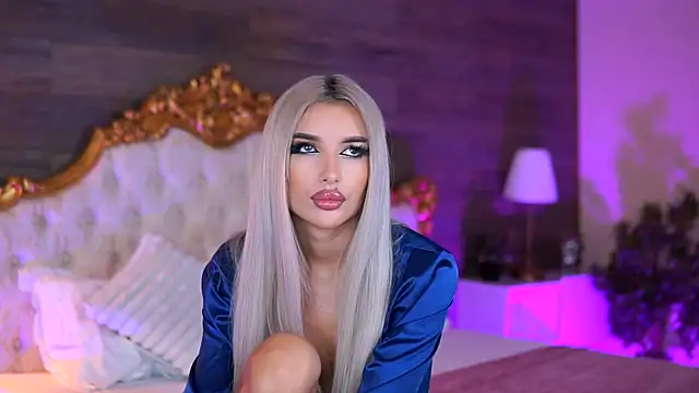 Juicy Jessye online show from September 24, 7:50 pm