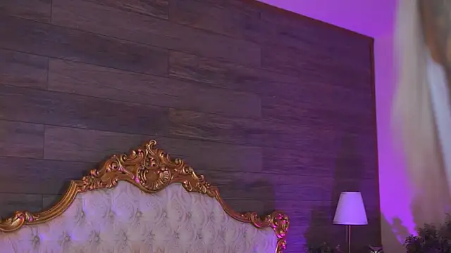 Juicy Jessye online show from September 28, 7:52 pm