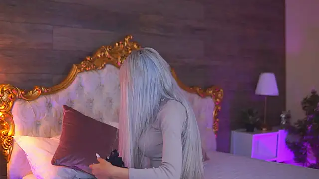 Juicy Jessye online show from January 14, 8:47 pm