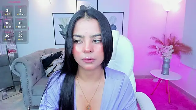 Snapshot of Layla_Breezee chatting on March 19, 12:34 pm Layla Breezee online show from March 19, 12:34 pm