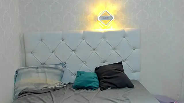 GladysHewell online show from January 30, 1:21 pm