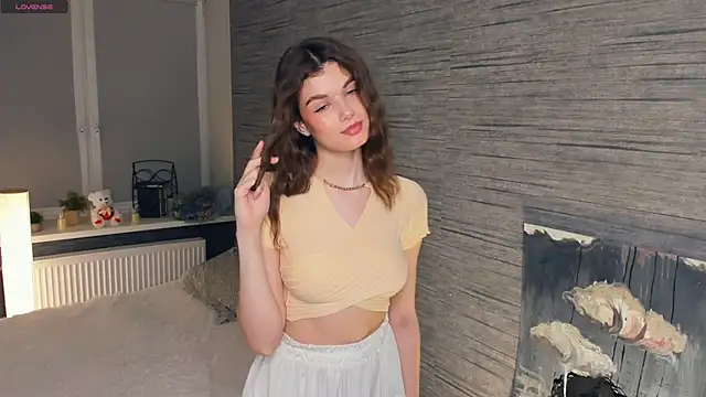 FloraDobb online show from March 7, 9:06 pm