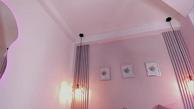 Snapshot of redvelvet__7 chatting on February 1, 1:41 pm redvelvet  7 online show from February 1, 1:41 pm