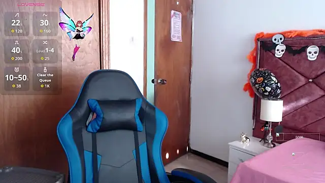 victoria adams07 online show from October 30, 8:20 pm