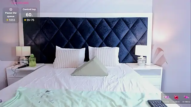 Snapshot of HannaaMiller chatting on November 9, 2:32 am HannaaMiller online show from November 9, 2:32 am