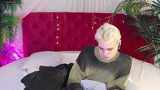 DemianEnglen online show from February 2, 2:38 am