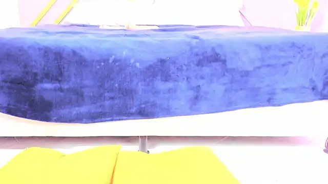 Snapshot of Alaia_Colins chatting on February 10, 9:36 am Alaia Colins online show from February 10, 9:36 am