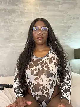Alaia Colins online show from May 31, 12:52 am