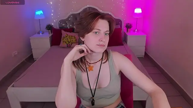 Snapshot of Jiffyyo chatting on February 9, 1:33 am Jiffyyo online show from February 9, 1:33 am