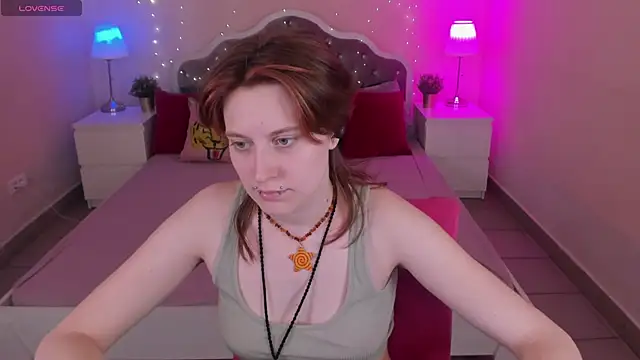 Snapshot of Jiffyyo chatting on February 9, 4:36 am Jiffyyo online show from February 9, 4:36 am