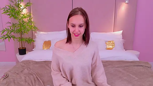 SandraTucker online show from March 8, 9:17 am