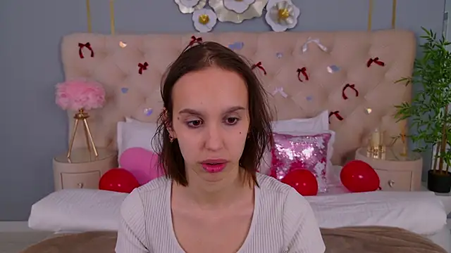 SandraTucker online show from February 9, 2:48 am