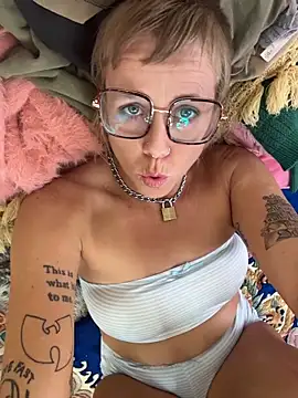 I am babydoll online show from May 5, 2:19 am