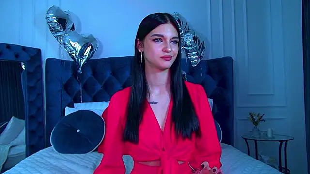 Snapshot of BeverlyMost chatting on February 14, 10:28 am BeverlyMost online show from February 14, 10:28 am