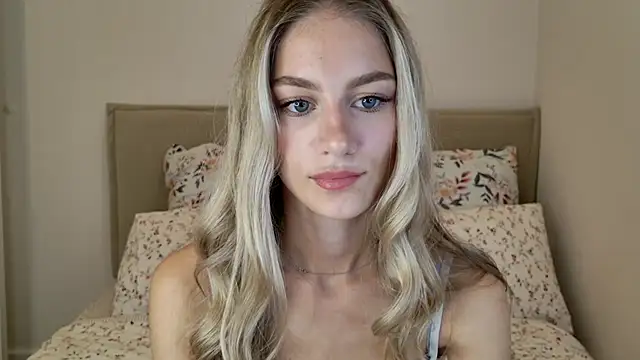 Snapshot of GabriellaOlsen chatting on September 15, 10:15 am GabriellaOlsen online show from September 15, 10:15 am