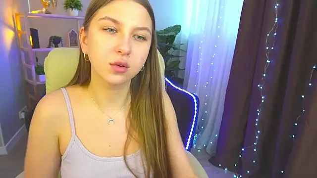 AureliaBliss  online show from February 7, 12:50 pm