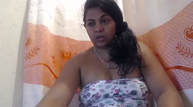Brunette Scarleth09 online show from March 4, 7:01 pm
