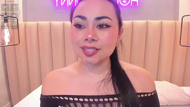 Naomymonroe  online show from September 25, 4:43 pm