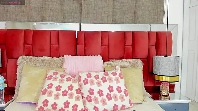 NatyParker online show from February 12, 1:39 pm